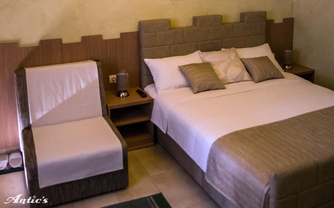 Motel Pizzeria Antic'S Laktaši Екстериор снимка